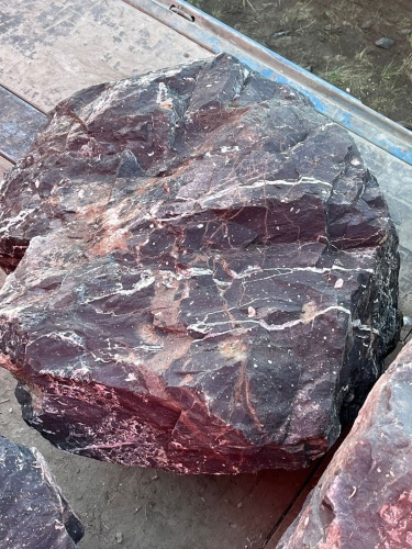 Камни для ландшафтного дизайна красно-фиолетовые 10-60 килограмм купить в Вологодской области