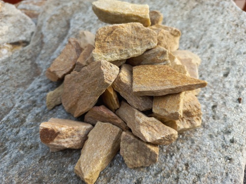 Златолит жёлтый декоративная каменная крошка купить в Вологодской области