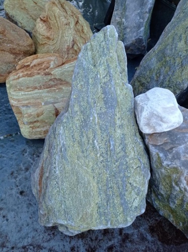 Златолит жёлтый, жёлто-зелёный глыбки и валуны для ланшафтного дизайна купить в Вологодской области