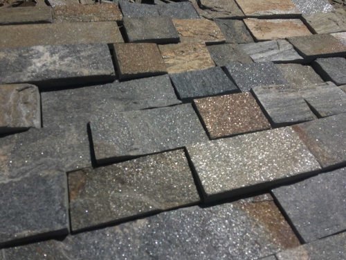 Плитка пилёная златолит Уральский для цоколя, отмостки купить в Вологодской области