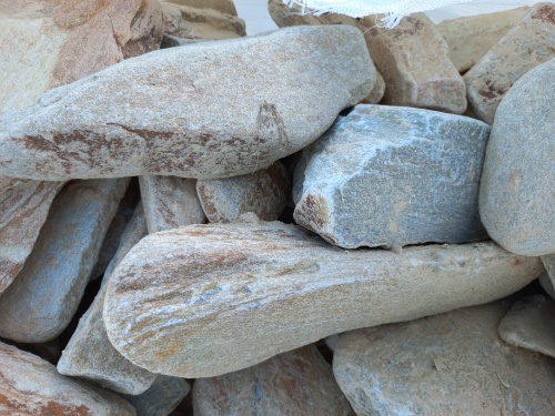 Златолит жёлтый, жёлто-зелёный глыбки и валуны для ланшафтного дизайна купить в Вологодской области