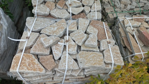 Гранитный плитняк галтованный для парковки купить в Вологодской области