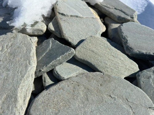 Плитняк златолит зелёный галтованный для фасада купить в Вологодской области