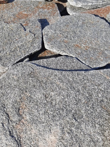 Златолит серебристый галтованный для лестниц купить в Вологодской области