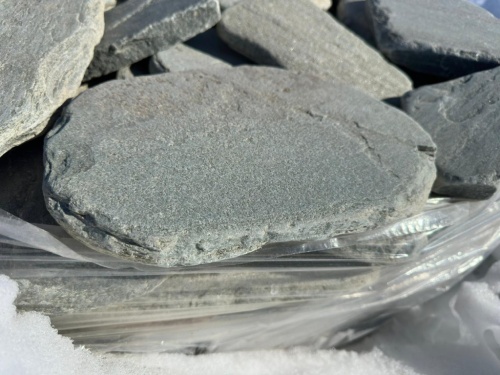 Плитняк златолит зелёный галтованный для мощения на бетон купить в Вологодской области